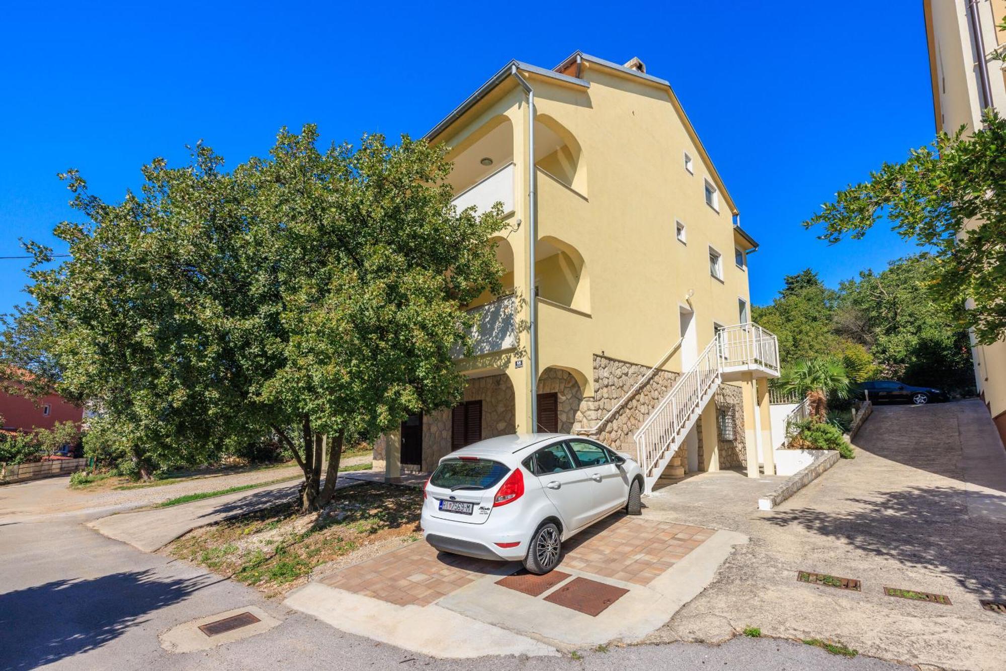 Apartments Petak Dramalj Exterior photo